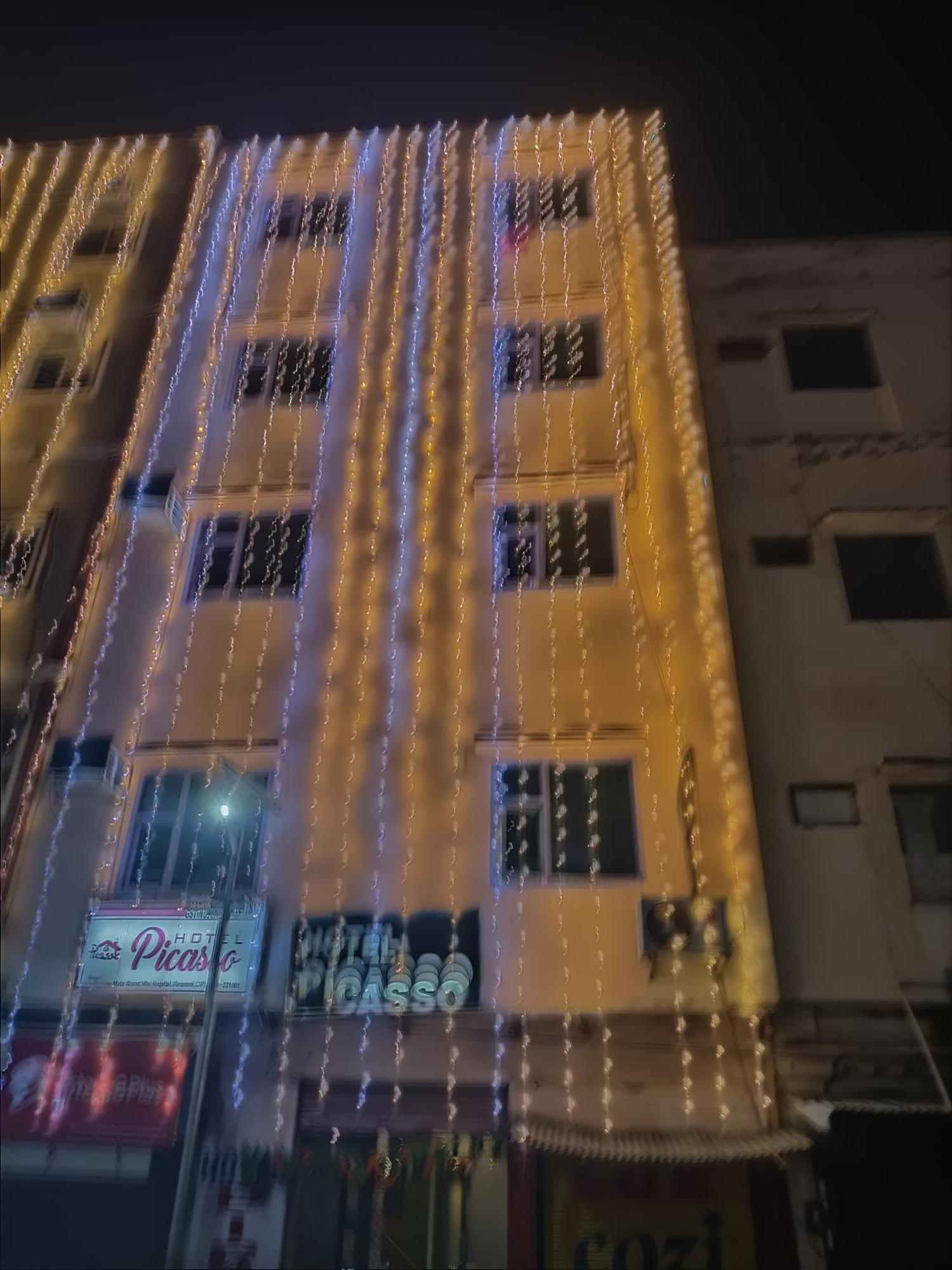Hotel Picasso Varanasi Prime Location Exterior foto