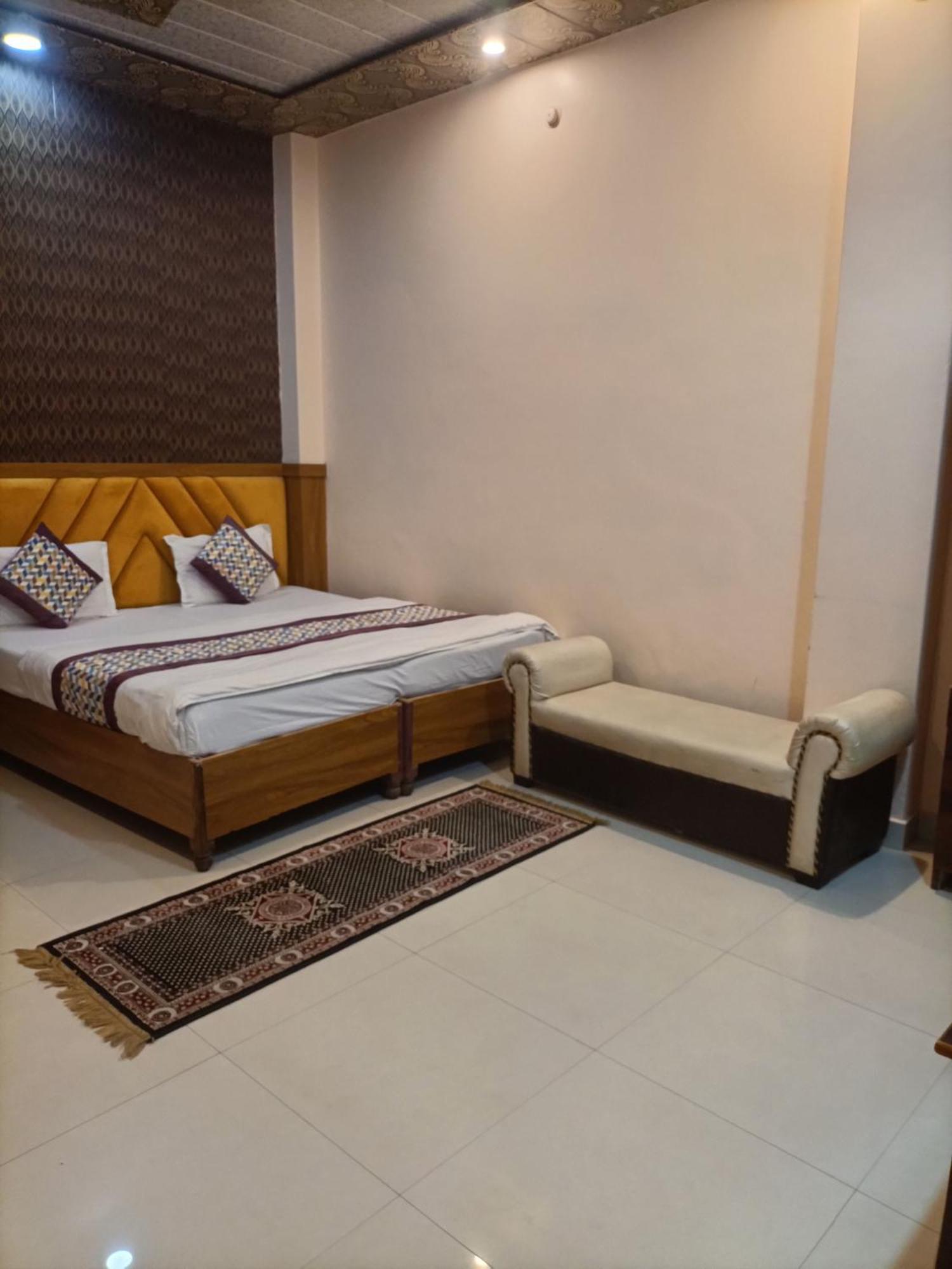 Hotel Picasso Varanasi Prime Location Exterior foto
