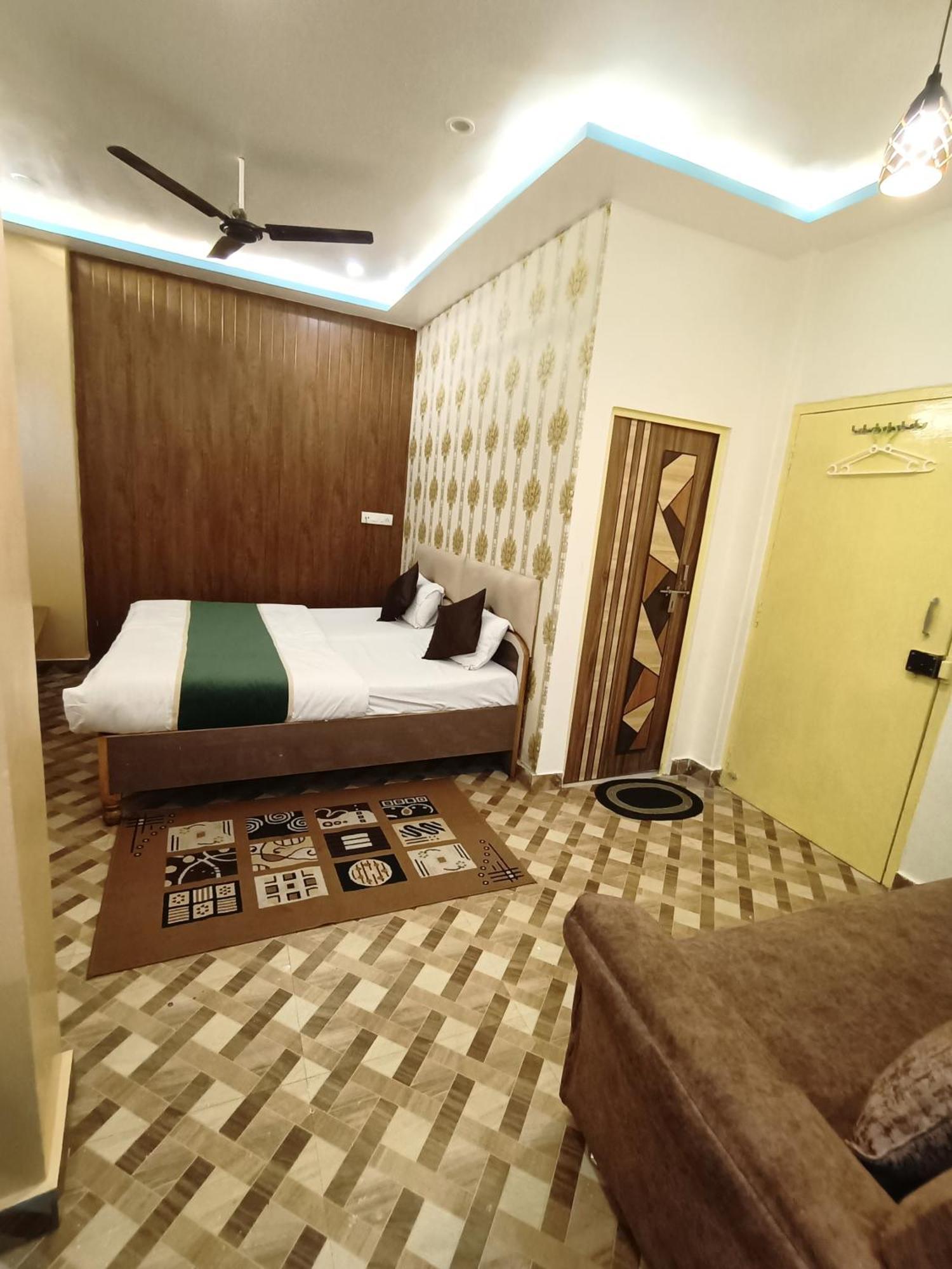 Hotel Picasso Varanasi Prime Location Exterior foto